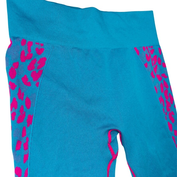 Peached by Nellie Activewear Set - Picture 7 of 12